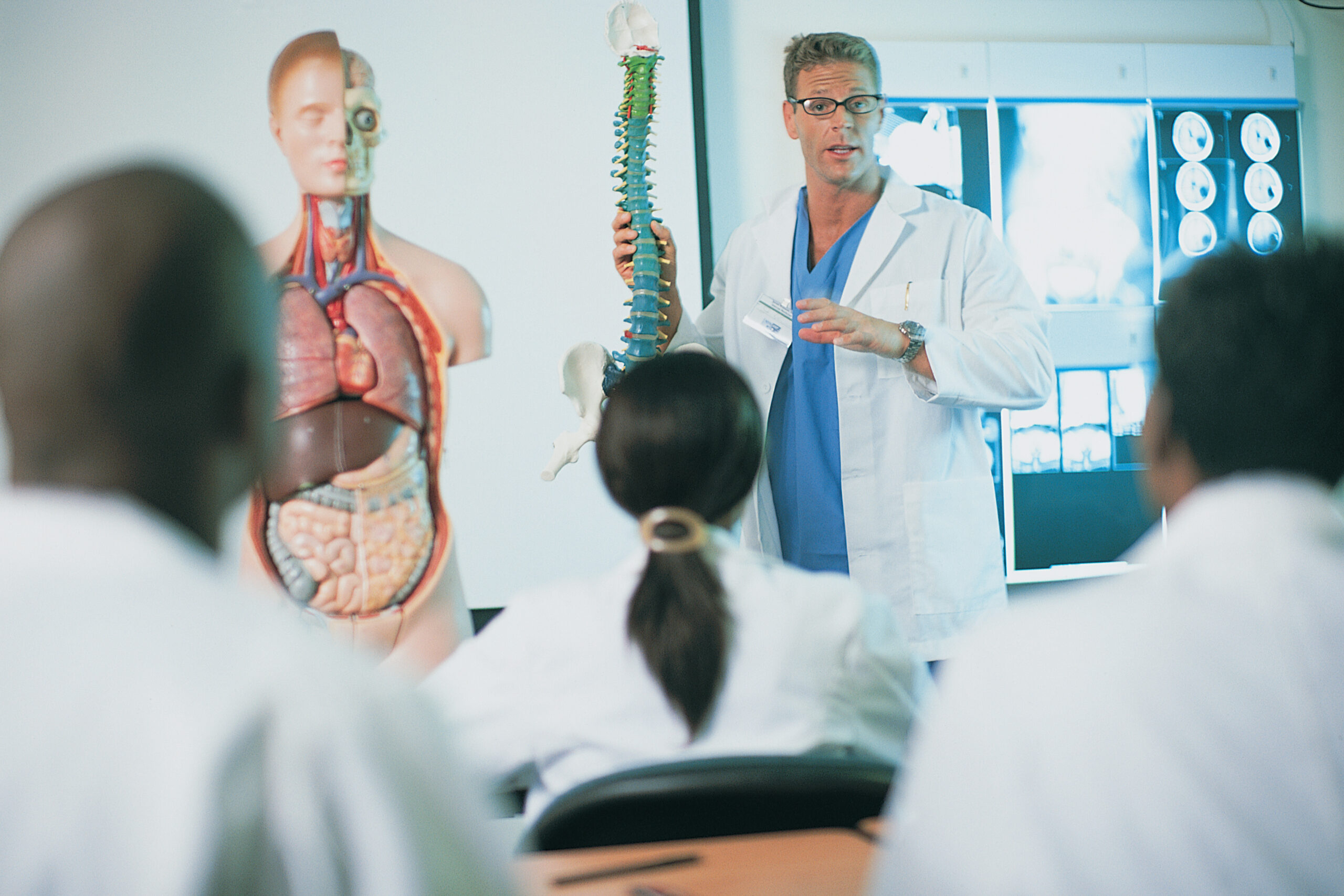 Chiropractor Alan Bonebrake Explains Why His Teaching Seminars for Other Chiropractors Are In-Person…Not Online
